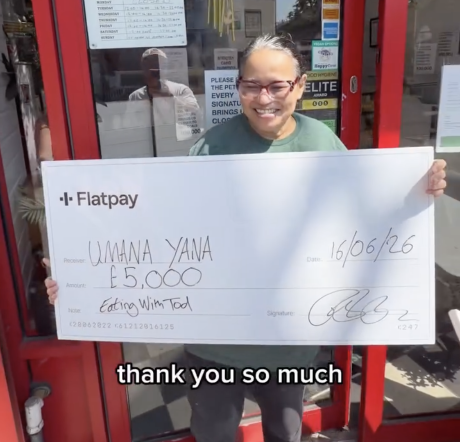 Flatpay cheque presented to Umana Yana restaurant through Eating With Tod